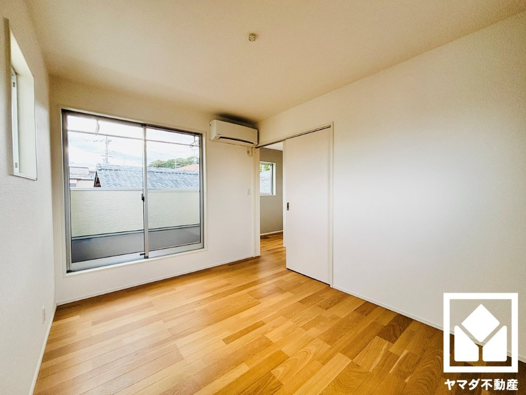 大津市平津１丁目の寝室