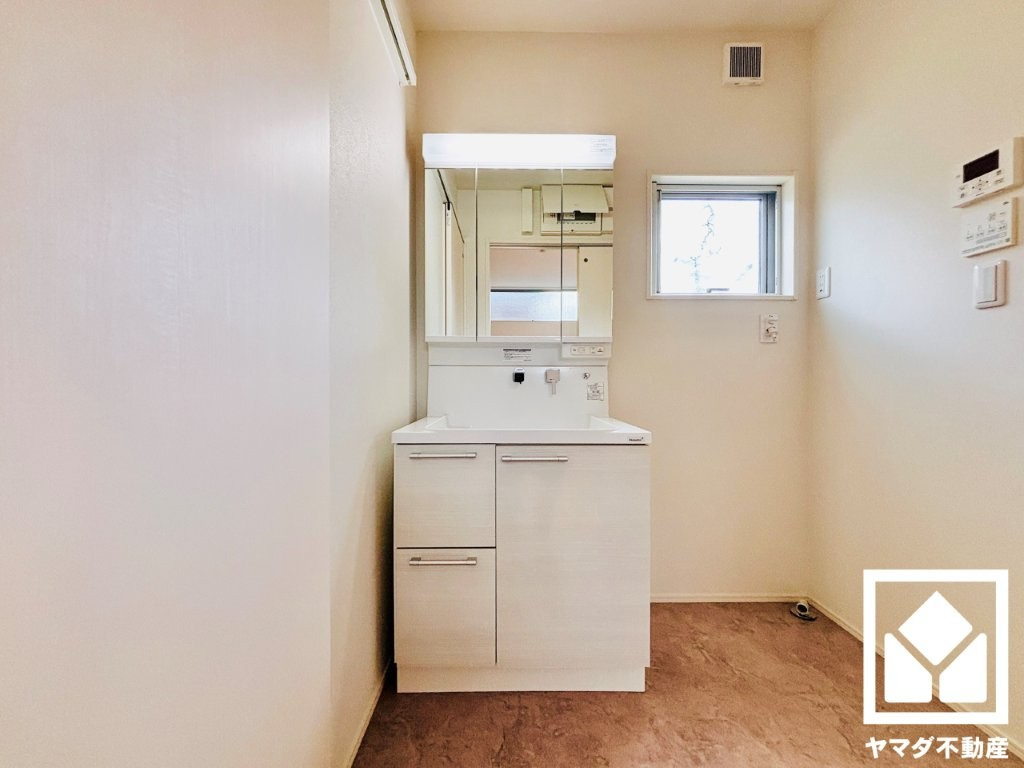 大津市平津１丁目の独立洗面台