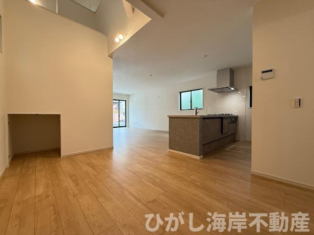 茅ヶ崎市本村5丁目　新築戸建　のダイニング|23.2帖　床暖房付きLDK