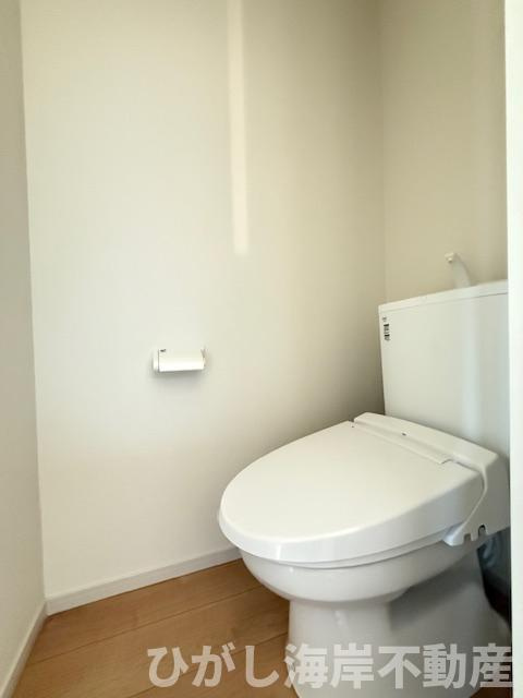 茅ヶ崎市本村5丁目　新築戸建　のトイレ|洗浄機能付きお手洗い