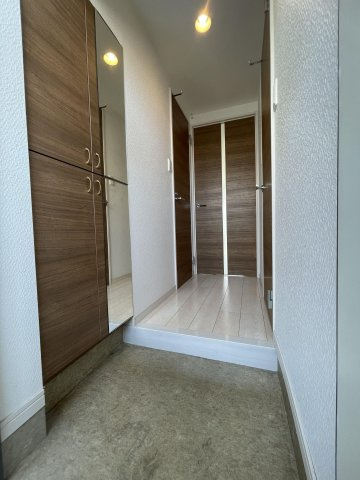 サンライズ伊都のエントランス