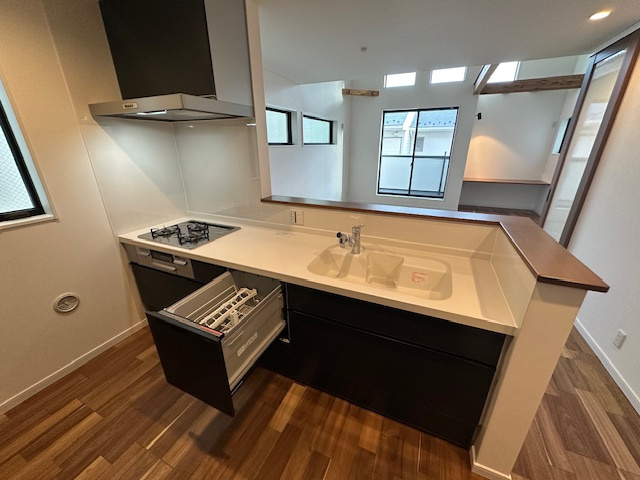 茅ヶ崎市浜須賀　新築戸建　全９棟の外観|7月22日撮影　建築中　現地外観