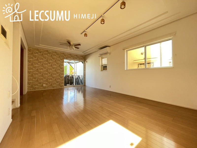 姫路市的形町的形／中古戸建の居間・リビング