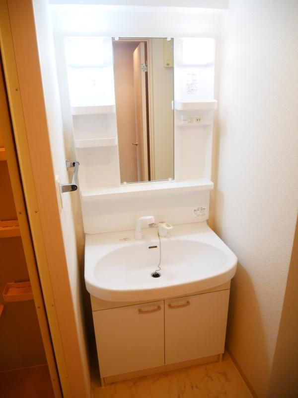 サクセス伊都の洗面所