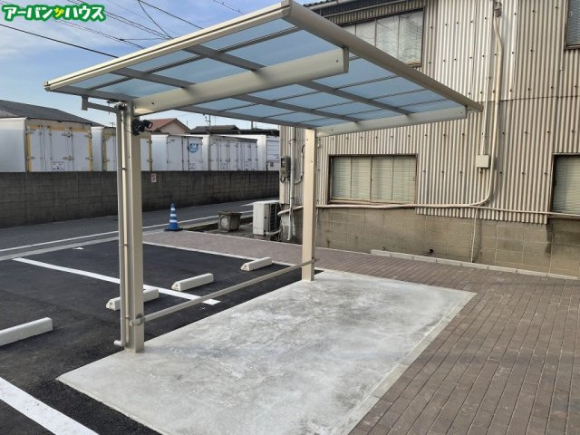 レトアエイショクの駐車場