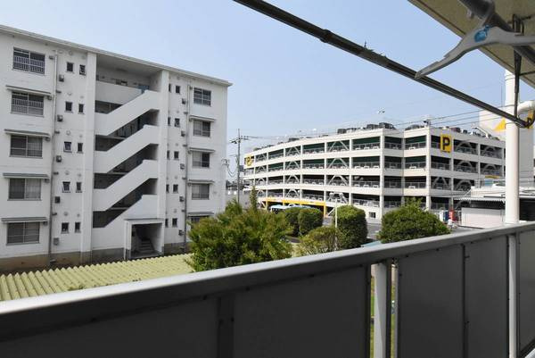 ビレッジハウス足利朝倉2号棟のバルコニー|ビレッジハウスの同一物件・同一タイプの間取りの写真です