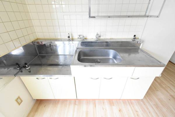 ビレッジハウス足利朝倉2号棟のキッチン|ビレッジハウスの同一物件・同一タイプの間取りの写真です