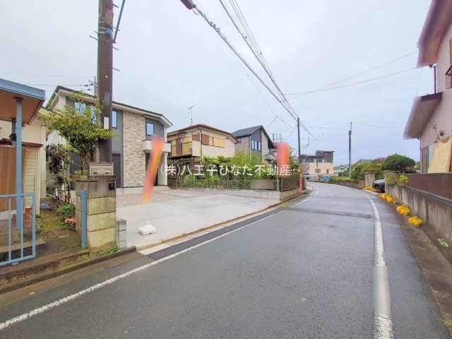 祝　成約済み　八王子市　横川町　新築戸建て　５期の前面道路含む現地写真|～仲介手数料無料☆八王子ひなた不動産～八王子市横川町　新築戸建て