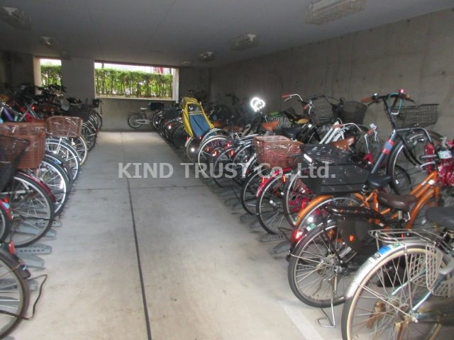 ライオンズマンション北梅田のその他共用部分|外観は落ち着いています