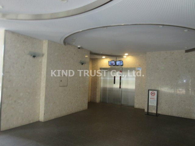 ライオンズマンション北梅田のロビー|建物の内部です