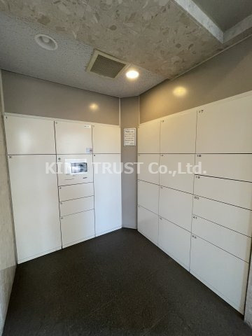 ライオンズマンション北梅田のロビー|建物の内部です