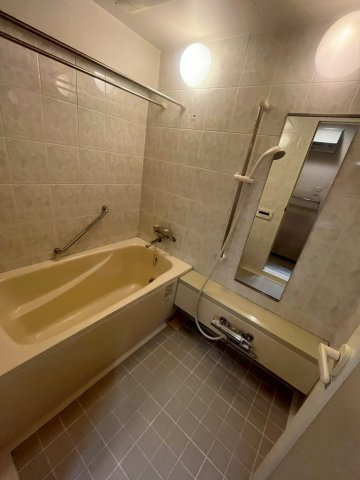 ライオンズマンション北梅田の浴室