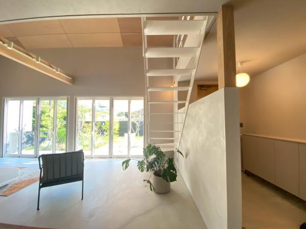 ユニテクノス黒江モデルハウスの居間・リビング