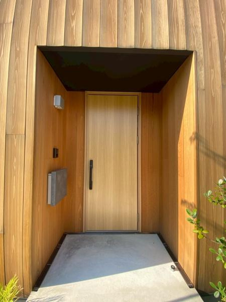 ユニテクノス黒江モデルハウスの玄関