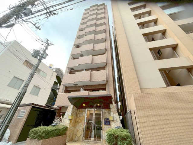 プレサンス新大阪の外観