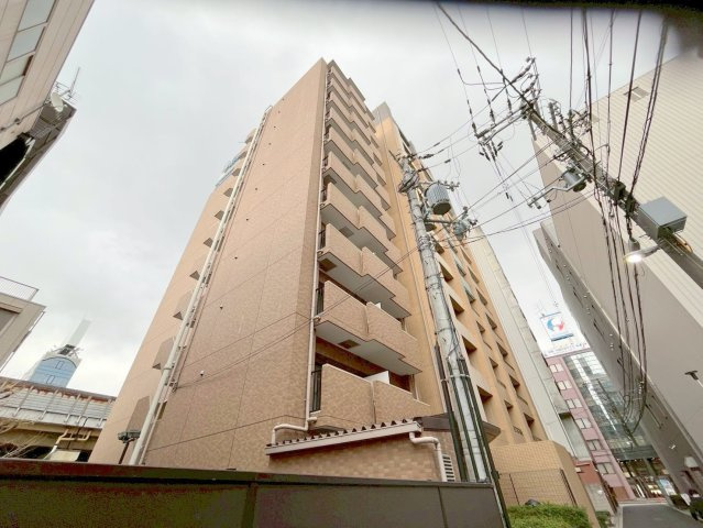 プレサンス新大阪の外観
