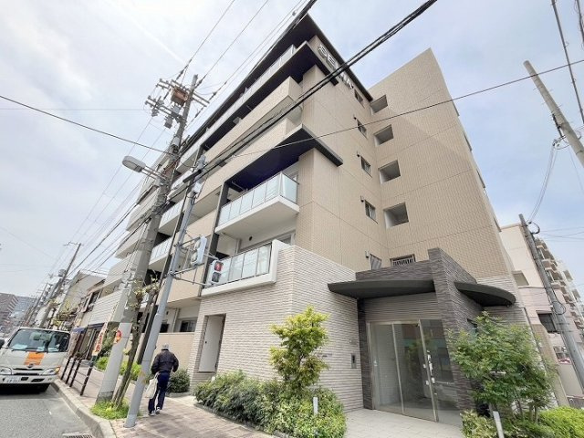 ルシア新大阪の外観