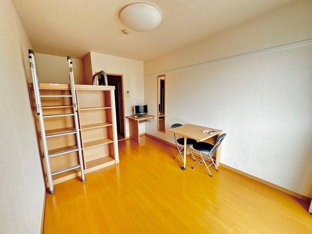 レオパレスグランド　オープリーの居間・リビング|居間です