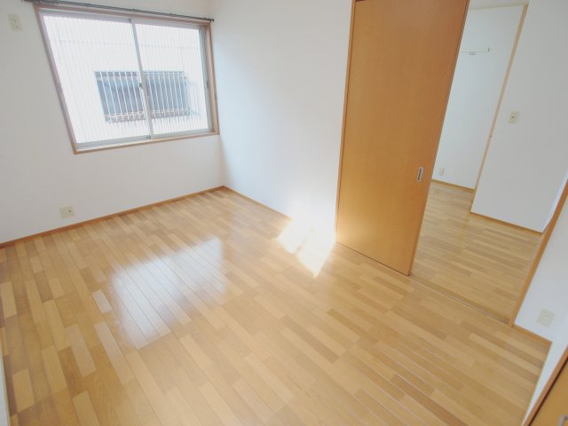 ノースガーデンの洋室