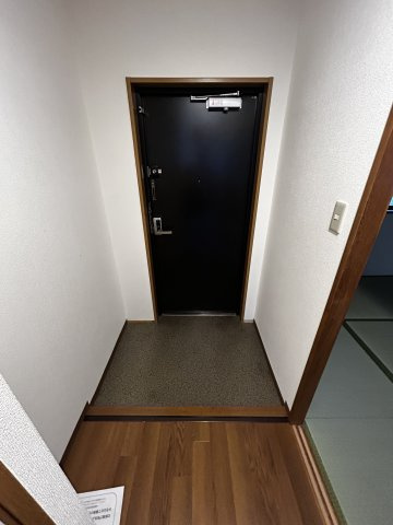 アビタシオン・レオニスの玄関