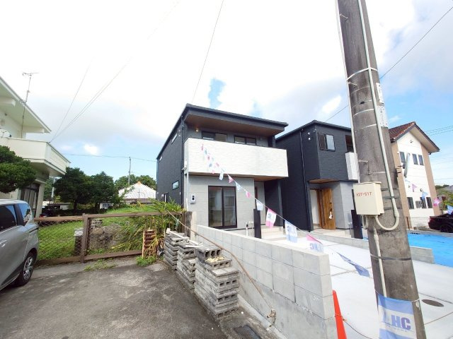 ♪♪沖縄市古謝１丁目－１号棟（全２邸）の外観|外観は落ち着いています