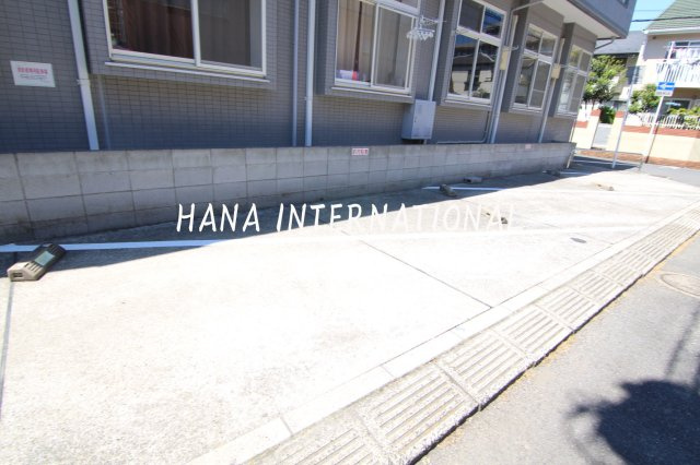 アゼリア宮田　K-076の駐車場