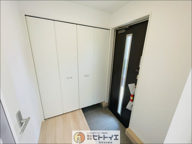 大川市津　新築建売の玄関