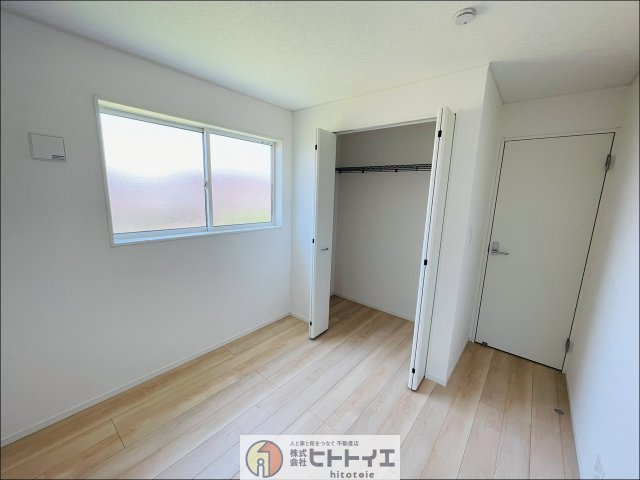 大川市津　新築建売の洋室