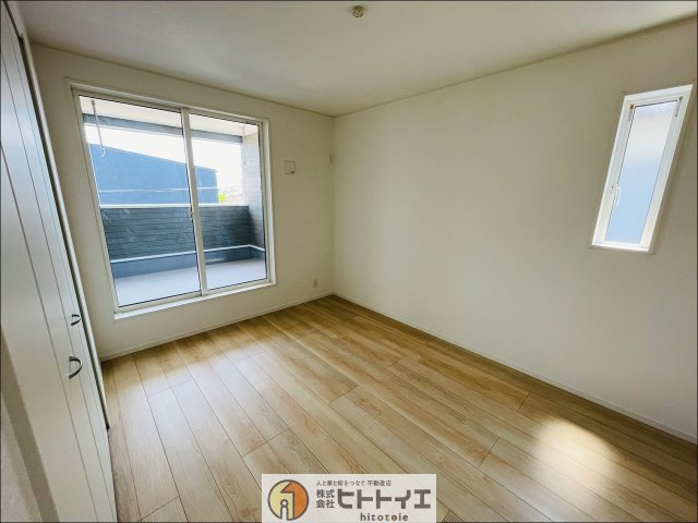 大川市津　新築建売の洋室