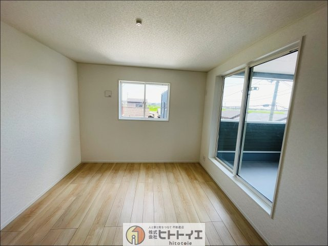 大川市津　新築建売の洋室