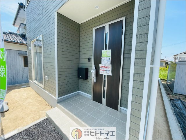 大川市津　新築建売の玄関