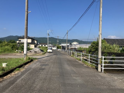 【前面道路含む現地写真】 | 指宿市十町字流尻 土地