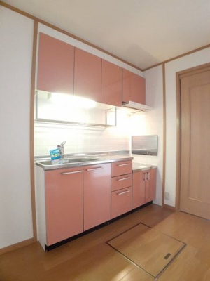 【キッチン】 | アルト・ピアーノ有本Ⅲ | コンパクトなキッチンで掃除もラクラク