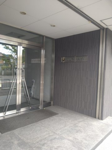 ＳＥＥＤ山科中央ビルのエントランス