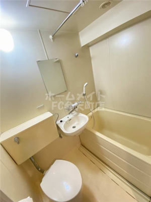 【浴室】 | ガーデン弁天町 | お風呂です