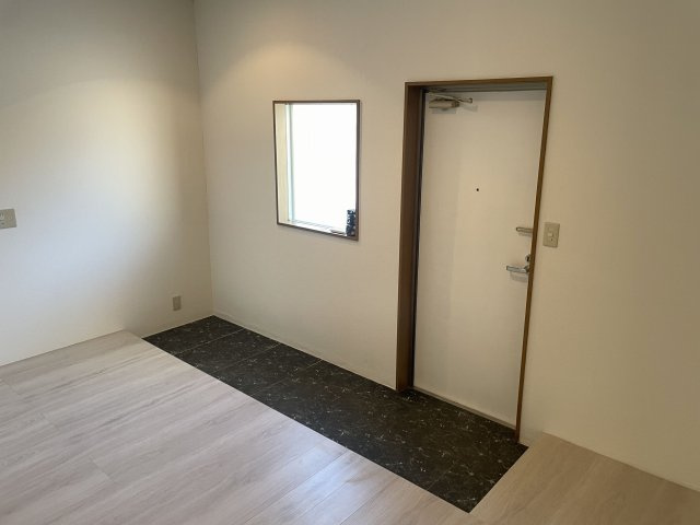 ホワイトハイムの玄関