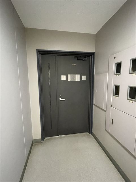 越一ビルの内装