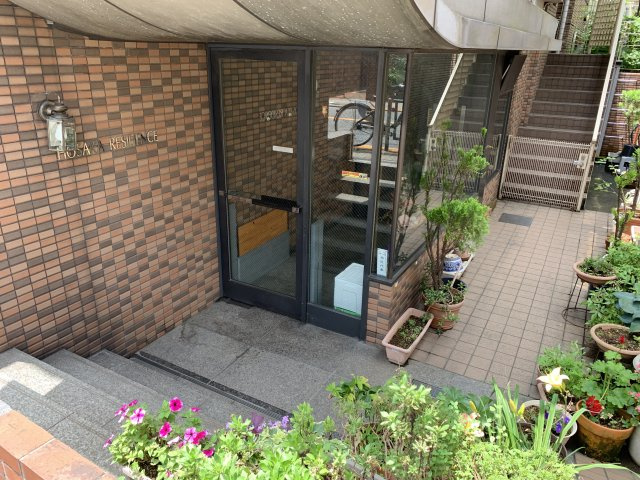 保坂レジデンスのエントランス