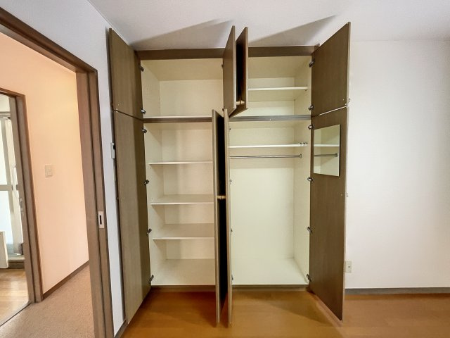 津田メディカルビルの内装