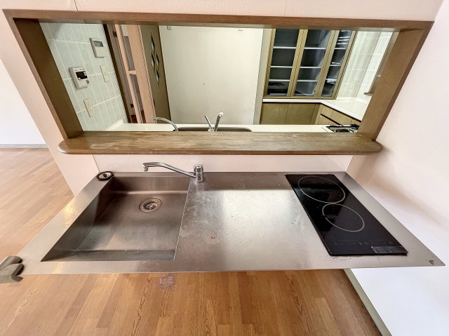 津田メディカルビルのキッチン