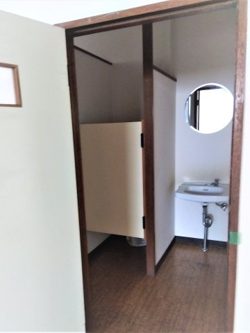 田中貸事務所の洗面所