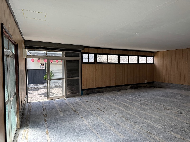 山田店舗の内装