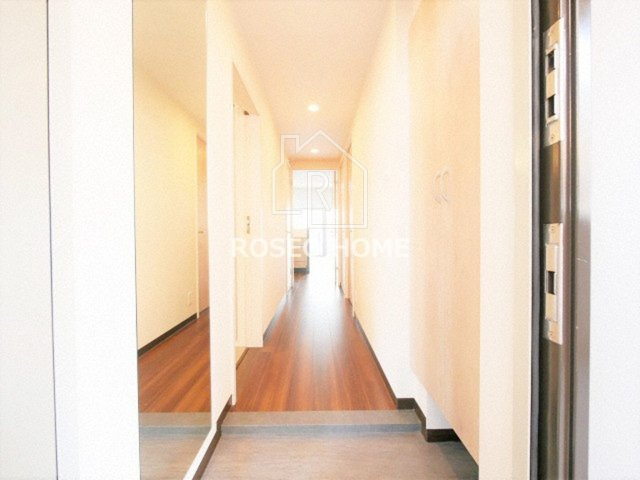 ショウエイ靭の玄関|同マンション別部屋：参考写真