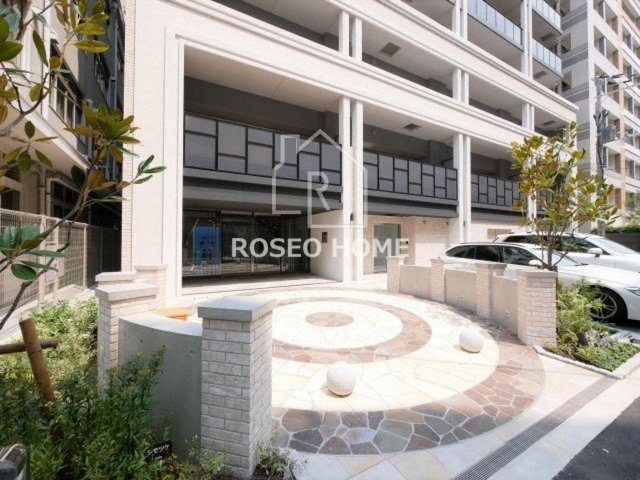 ショウエイ靭のエントランス