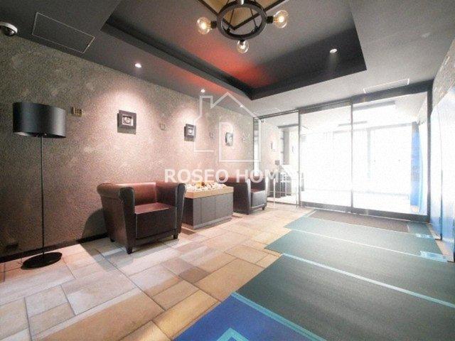 ショウエイ靭のロビー