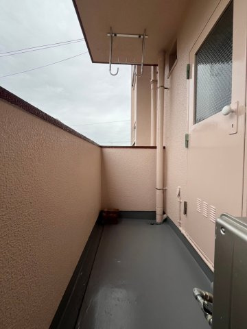 舞子片山団地４号棟のバルコニー