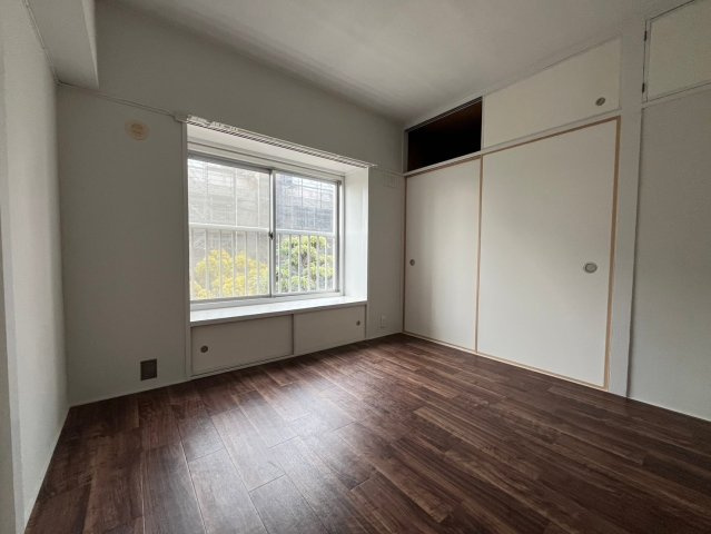 舞子片山団地４号棟の居間・リビング