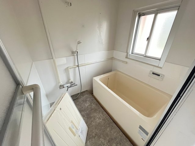 舞子片山団地４号棟の浴室