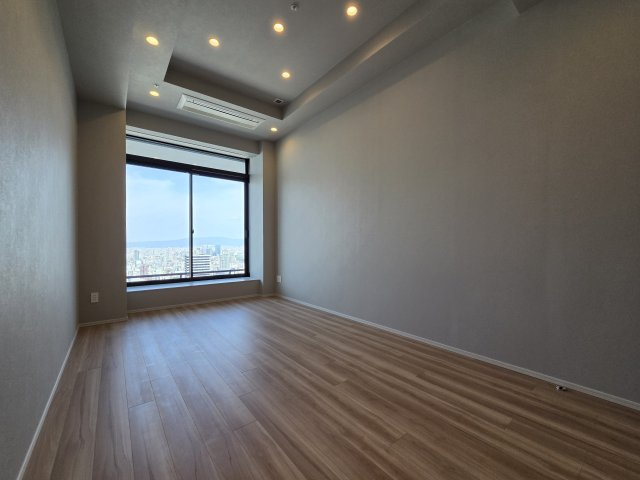 Brillia Tower 堂島（ブリリアタワー堂島）の居間・リビング