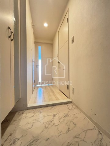 プラシード新町の玄関|同マンション別部屋：参考写真